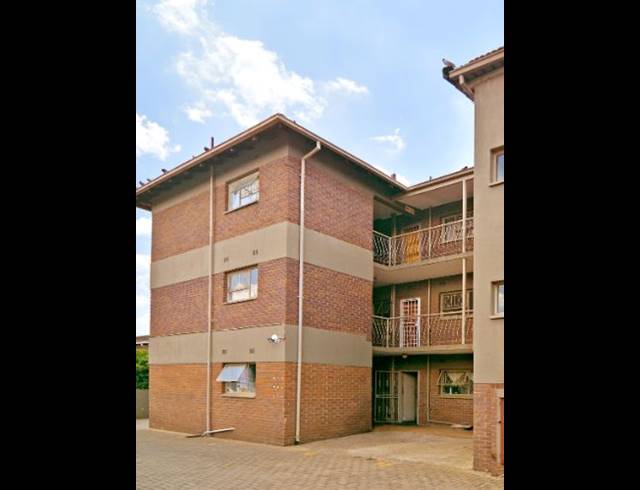 1 BEDROOM APARTMENT FOR SALE IN WINDSOR EAST